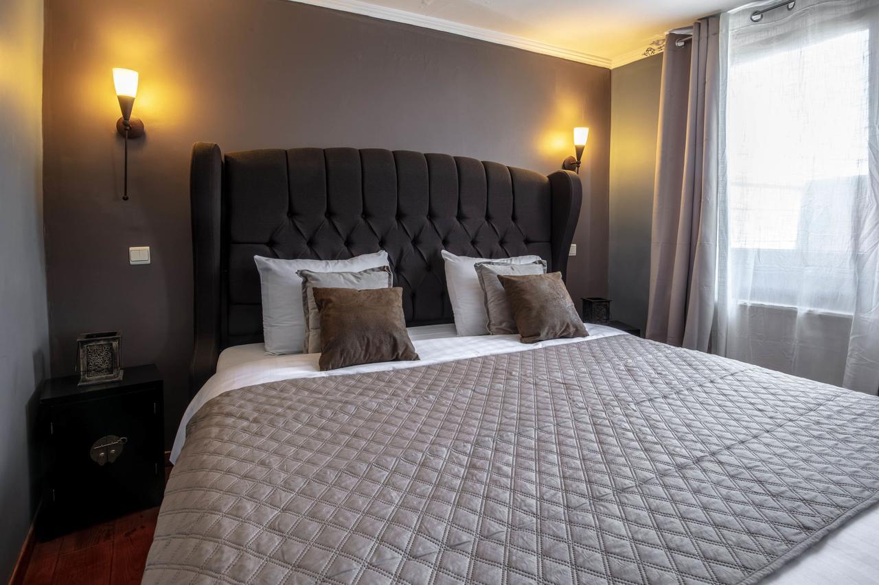 Park Hotel Airport Шарлеруа Экстерьер фото